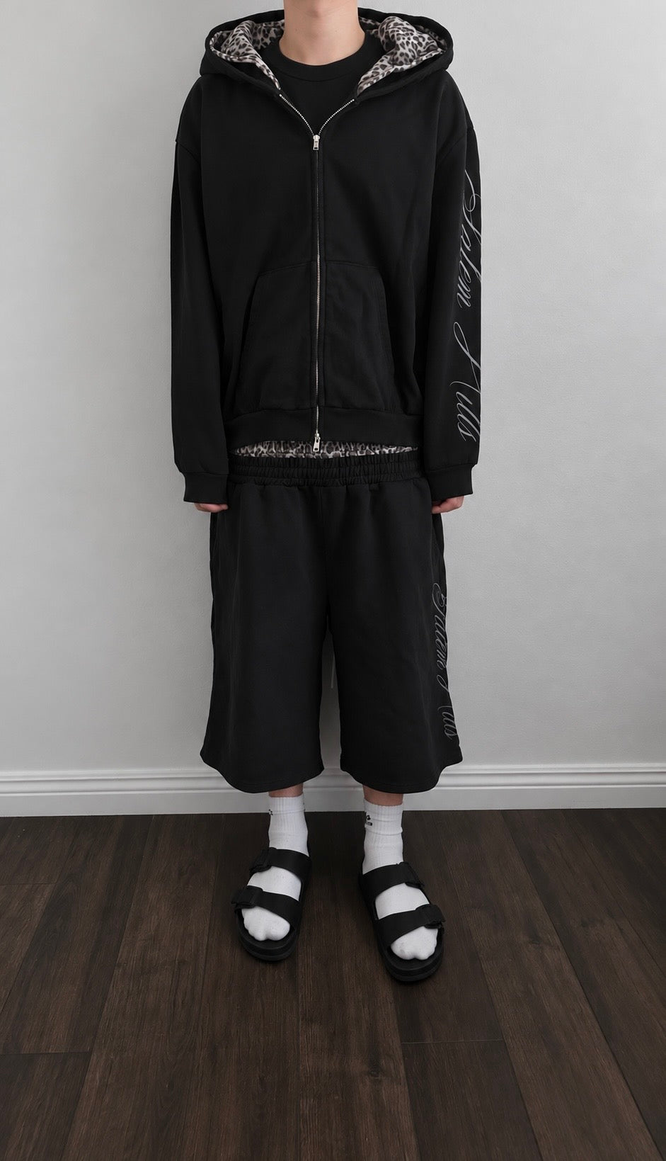 BLACK DOUBLE LEOPARD ZIP UP